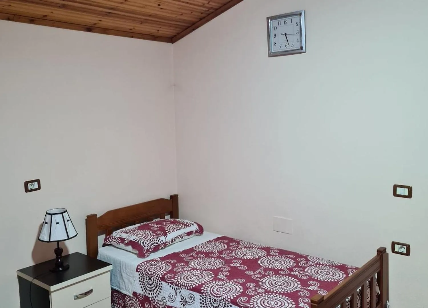Tirane Tranquility Cottage 0*, Tirana Albanie